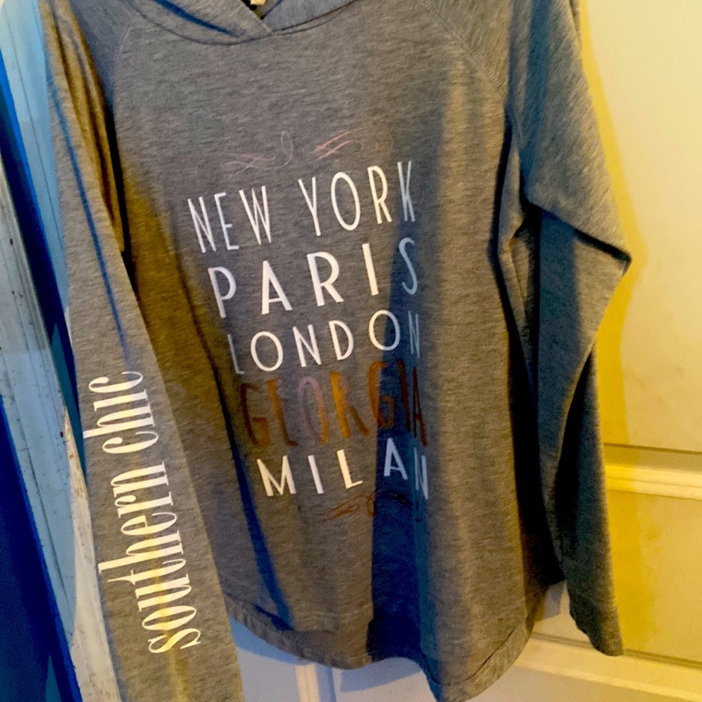 Red camel long sleeve hoodie shirt size small grey never worn